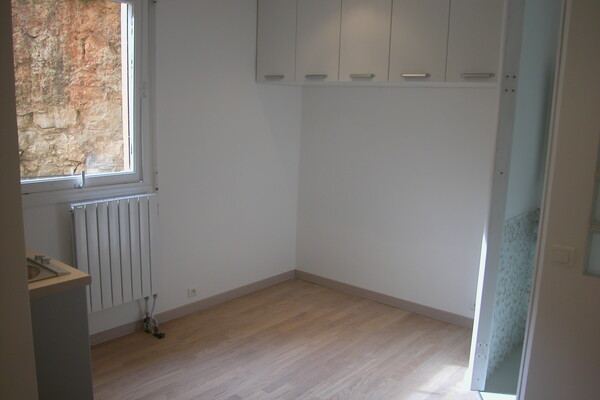 FOR SALE – MAID’S ROOM – LE CALYPSO, LA ROUSSE
Pri..