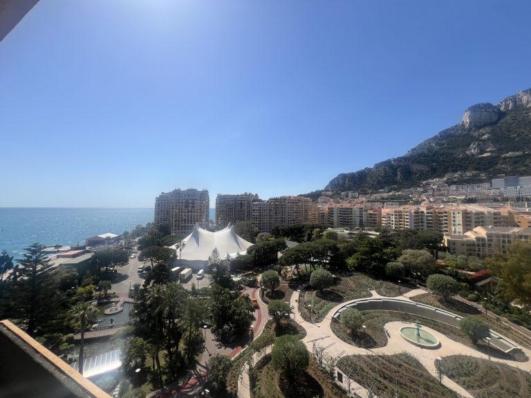 FOR SALE – 2-Room Apartment with Sea and Garden Vi..