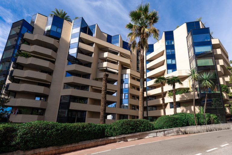 FOR SALE – 2-Room Apartment Near the Casino
Locati..