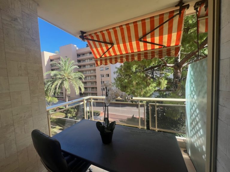 FOR SALE – 2-Room Apartment Close to Larvotto Beac..