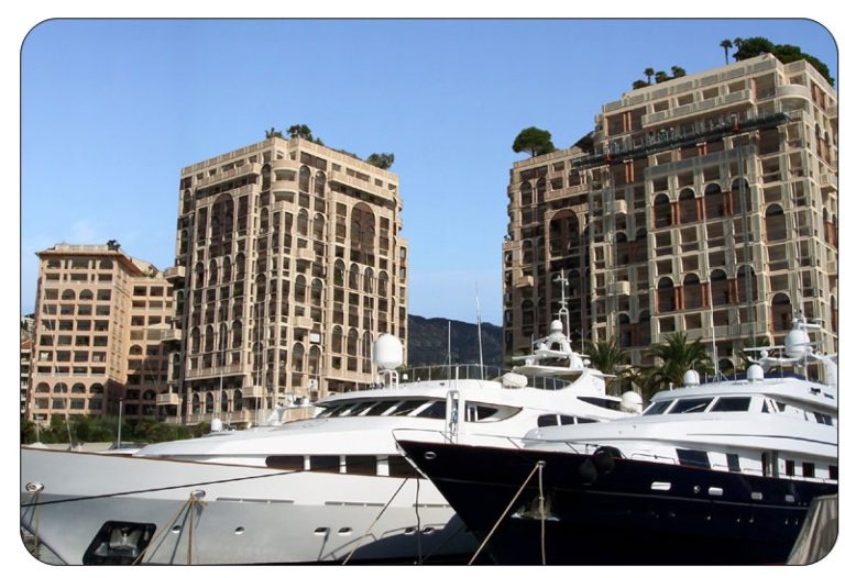 FOR SALE – 3-Room Apartment in Seaside Plaza, Font..