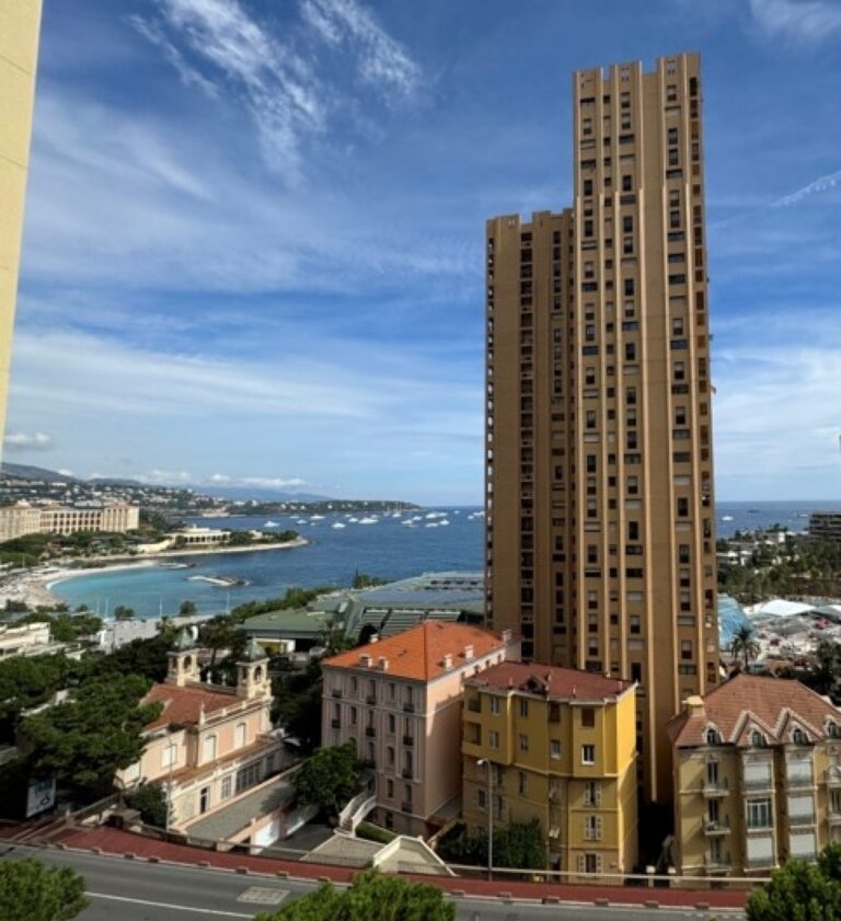 FOR SALE – Elegant 4-Room Apartment Near the Beach..