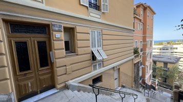 FOR SALE – 4-Room Apartment in La Condamine
Locati..