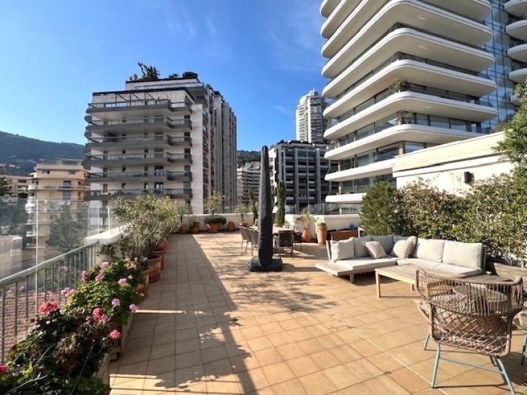 For Rent – Beautiful Duplex Master Apartment in Le..