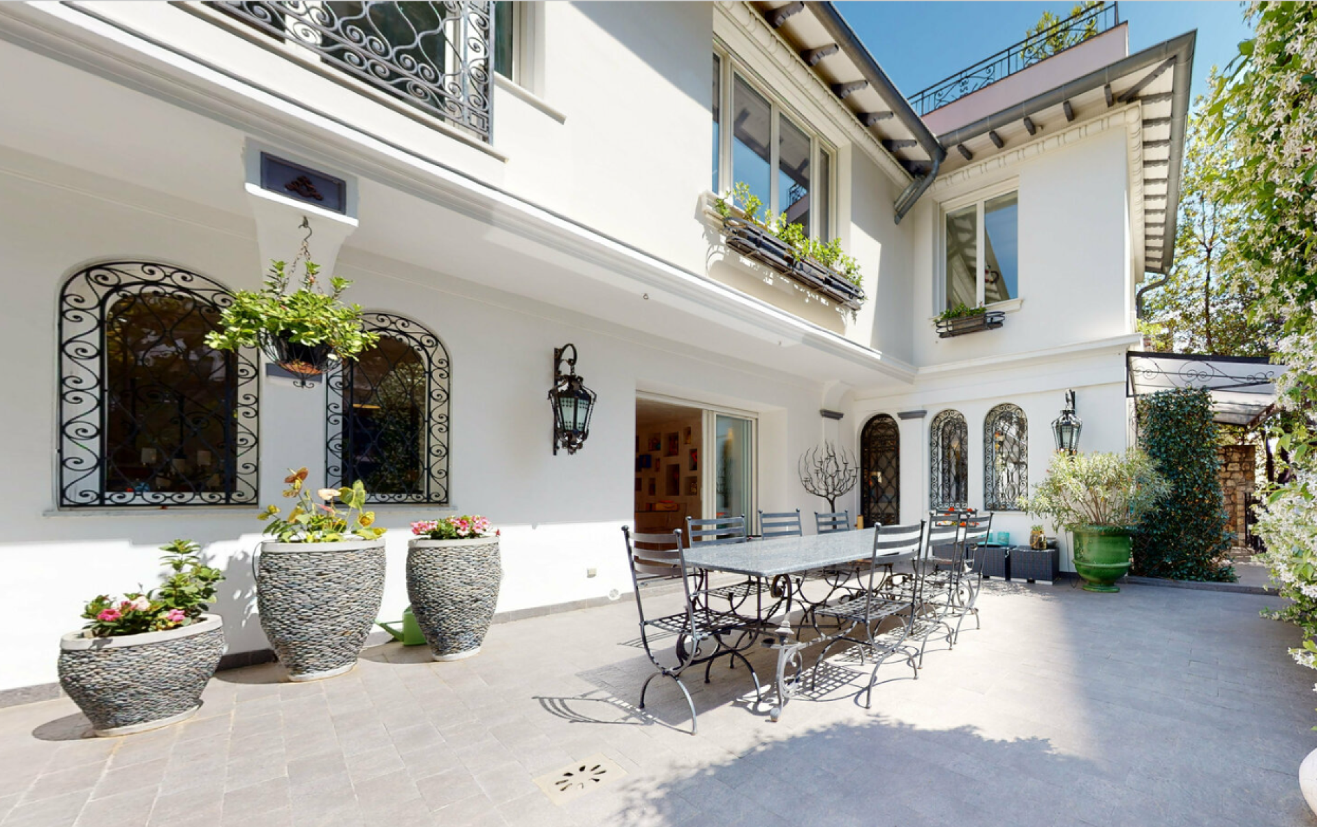 FOR SALE – VILLA ALBAYA, MONACO
Ref: VM1780
Locati..