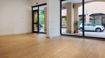 FOR SALE – COMMERCIAL PREMISES / OFFICE WITH DISPL..