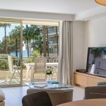 CANNES – Croisette – Exceptional Seafront Apartment with Panoramic Views – Gallery 6