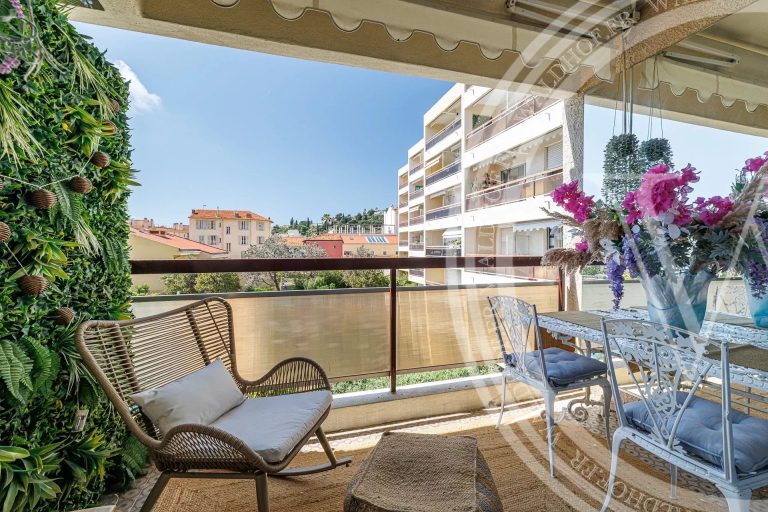 Chic Apartment in Beaulieu-sur-Mer Oasis
