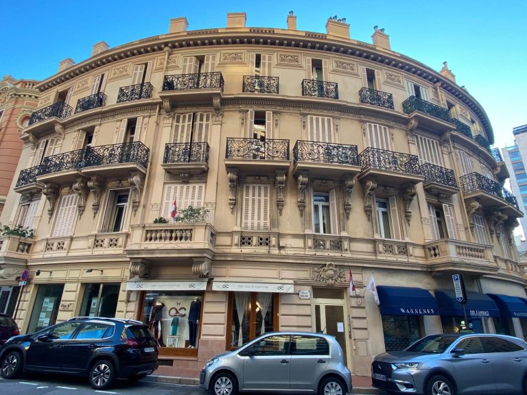 Spacious Renovated Attic – Monte-Carlo
Monthly Ren..