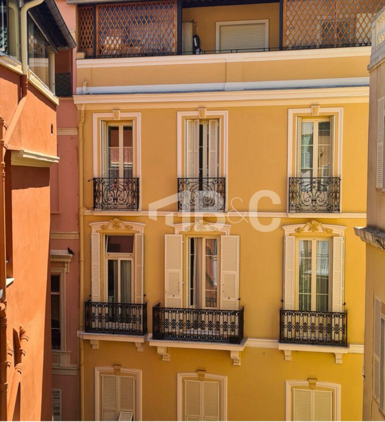 FOR SALE – RENOVATED 3-ROOM APARTMENT, MONACO-VILL..