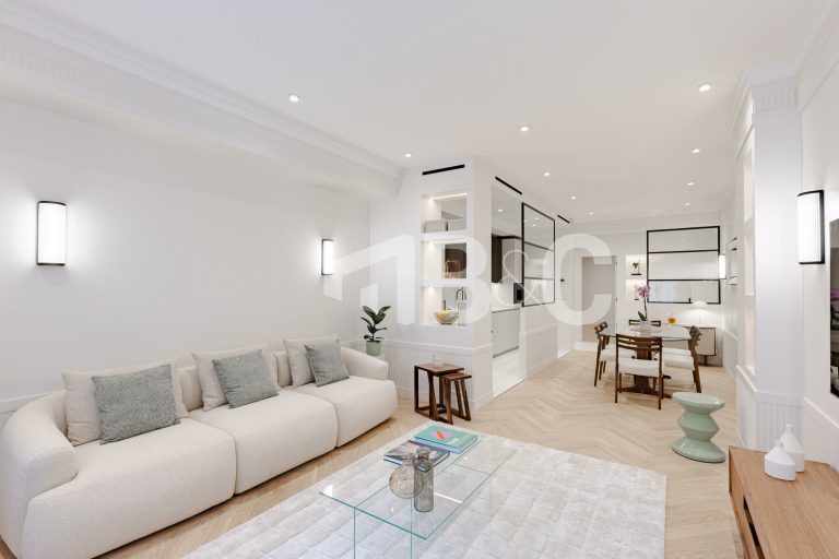 FOR SALE – ELEGANT 3-BEDROOM APARTMENT IN VICTORIA..