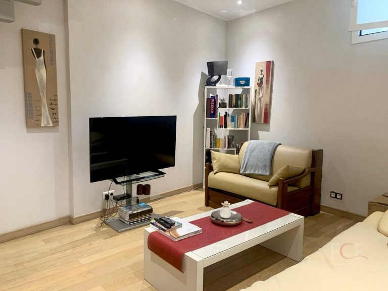 For Sale – Atypical Renovated Duplex in Villa Lava..