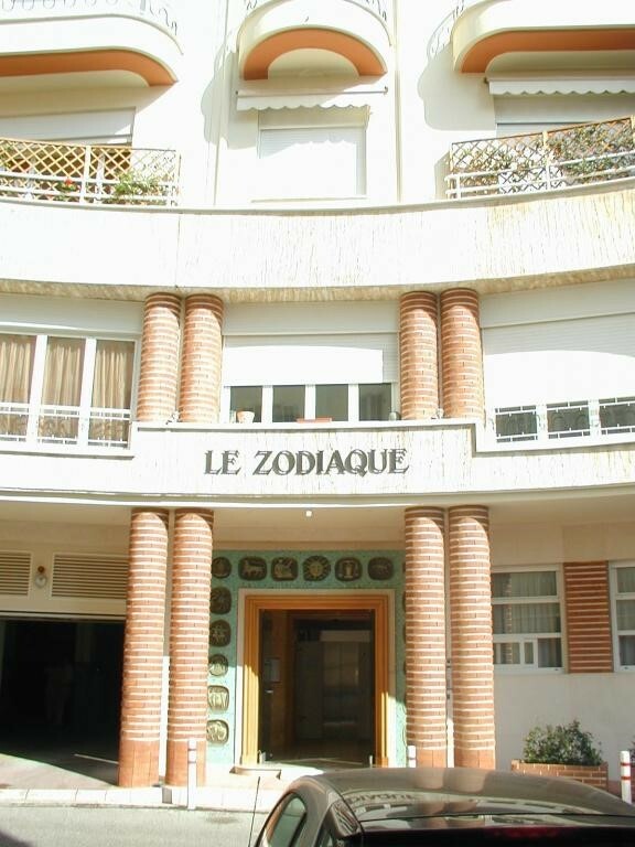 Beautiful 2-Bedroom Apartment – Le Zodiaque, Conda..