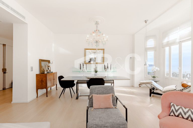 FOR SALE – Renovated Bourgeois Apartment with Sea ..