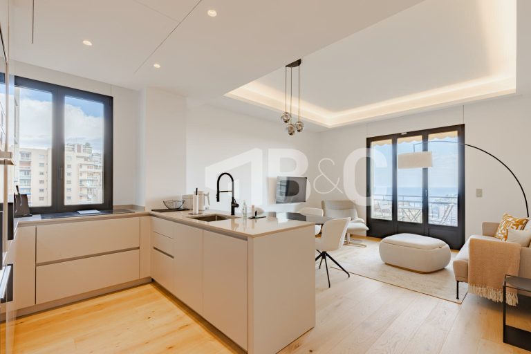 FOR SALE – RENOVATED 2-BEDROOM APARTMENT IN MONTE-..