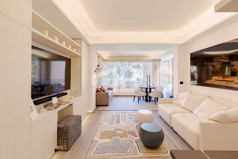 FOR SALE – ELEGANT 1-BEDROOM APARTMENT IN FONTVIEI..