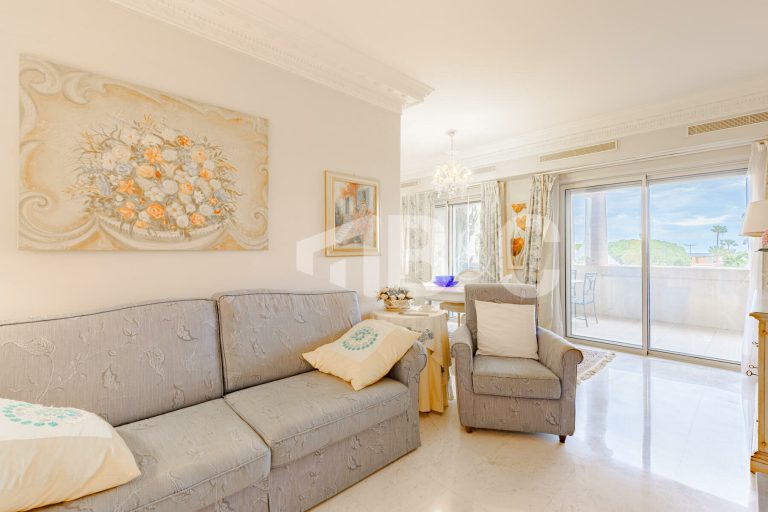 FOR SALE – ELEGANT 2/3 BEDROOM APARTMENT WITH TERR..