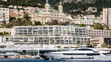 DUPLEX WITH SEA VIEW IN MONTE-CARLO STAR
Price: €1..