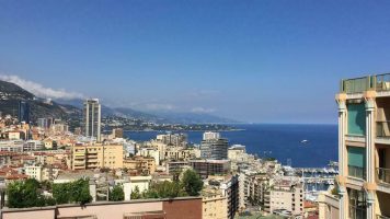 FOR SALE – Renovated 4-Room Apartment with Sea Vie..
