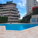piscine-1583335608