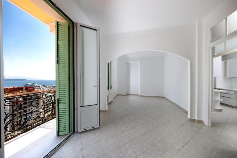VILLA BAMBUSI – 3/4-BEDROOM DUPLEX WITH SEA VIEW
P..