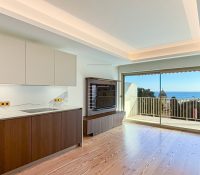 FOR SALE – RENOVATED 3-ROOM APARTMENT WITH SEA VIE..