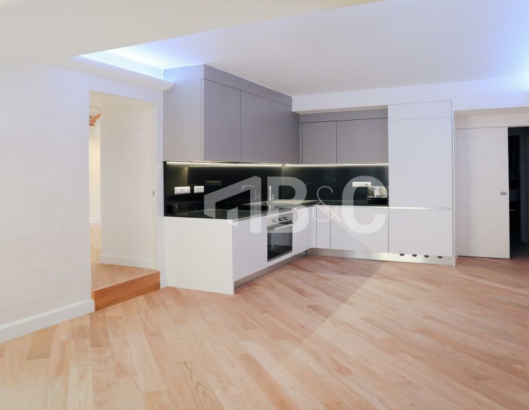 FOR SALE – FULLY RENOVATED 2-BEDROOM APARTMENT – M..
