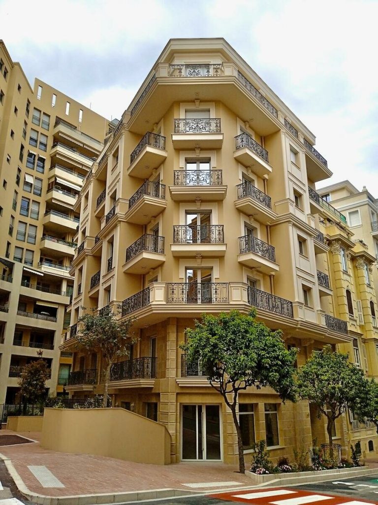 For Rent – Elegant 1-Bedroom Apartment with Parkin..