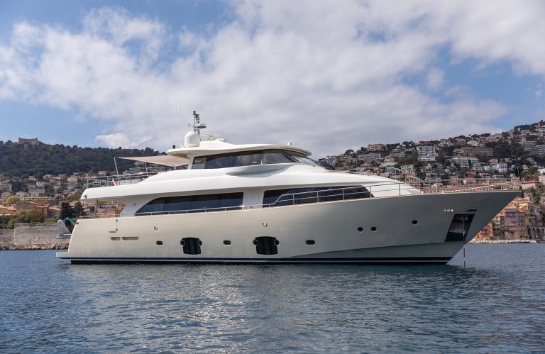 Yacht Charter – M/Y LA PAUSA
Length: 26.22m (86′)
..