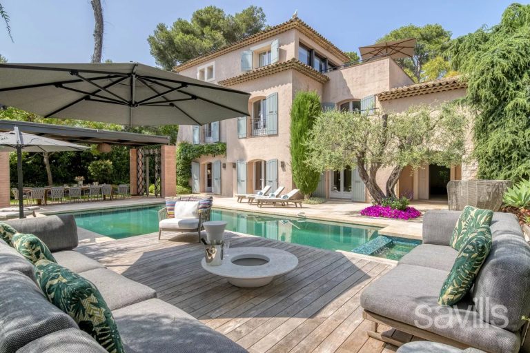 A stunning property refurbished to a high standard