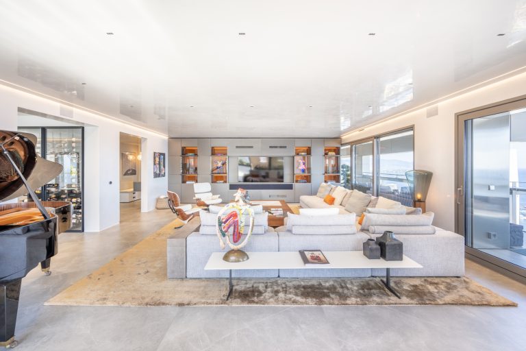 Seasonal Rental – Monte Carlo View
Available July ..