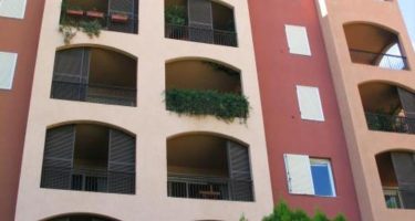For Sale – Titian – Commercial Premises / Administ..