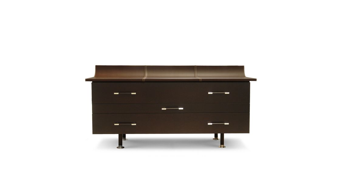 Vanity Dresser by Luigi Gorgoni

4,130 €
L. 160 × ..
