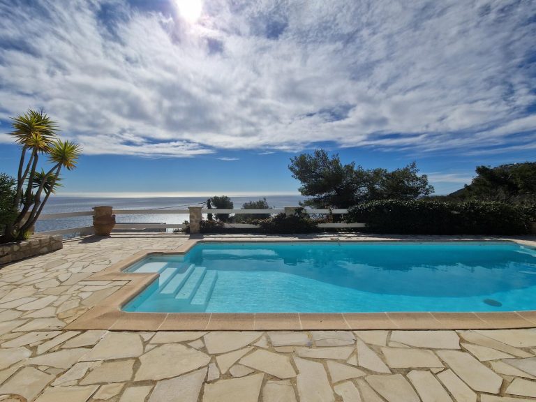 FOR SALE – Charming Stone Villa with Panoramic Sea..