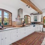 Charming single-story villa with pool. – Gallery 3