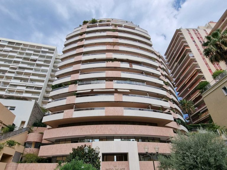 For Sale – Spacious Apartment, Jardin Exotique, Mo..
