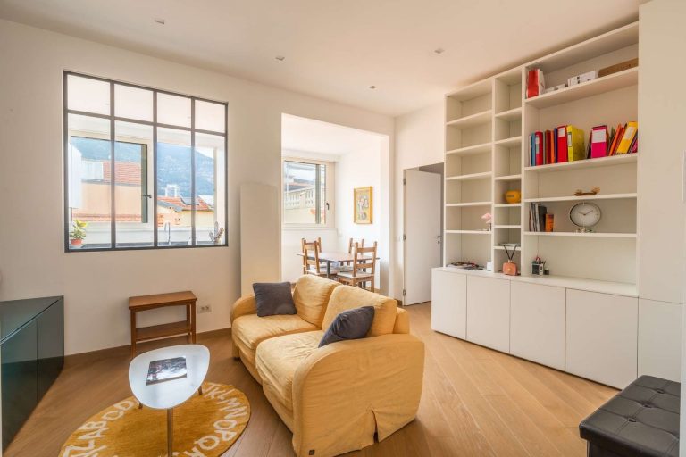 For Sale – 3-Room Apartment in Monaco Ville
Price:..