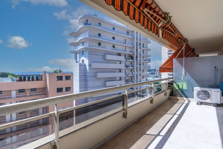 For Sale – One-Bedroom Apartment in Château Amiral..