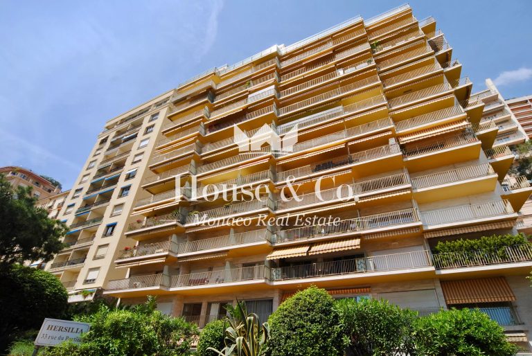 Exclusive – 3-Room Apartment with Sea View – Hersi..
