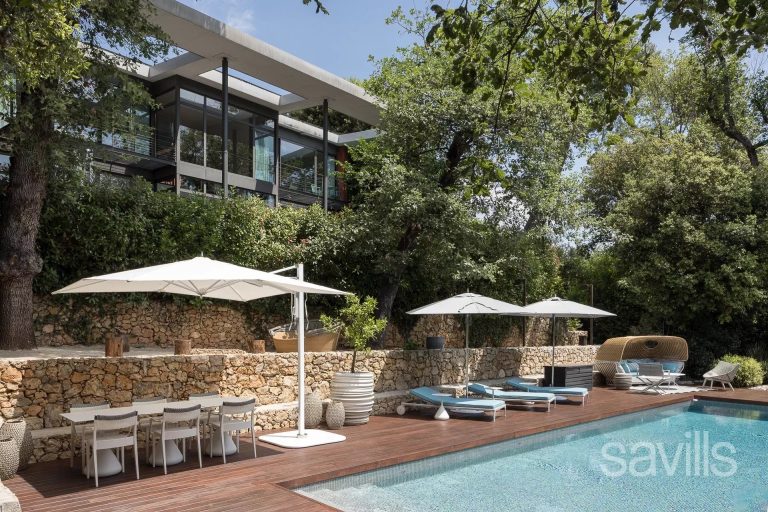 Architect-designed Villa in Saint-Paul-de-Vence
