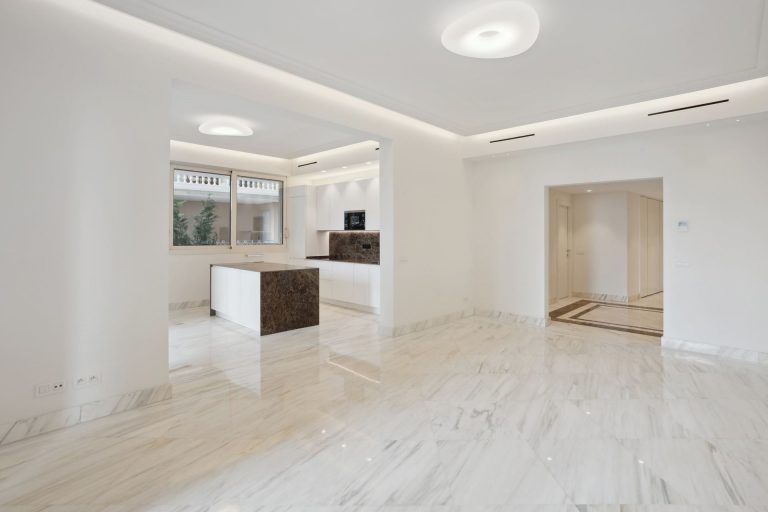 FOR RENT – Villas del Sole, Monaco
4-Room Apartmen..