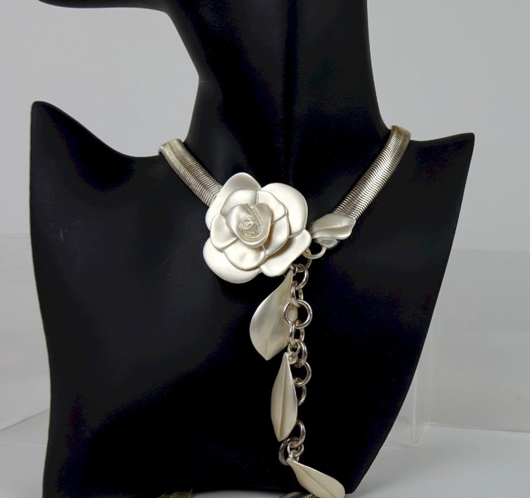 Chanel Camellia Necklace with Pearl Pendant in Gol..