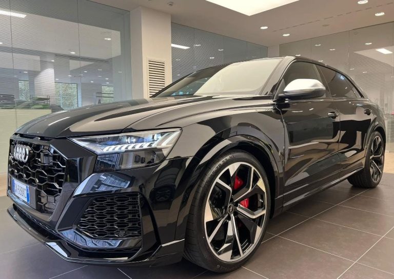 Rent Audi RSQ8 in Monaco, Monte Carlo
Delivery in ..