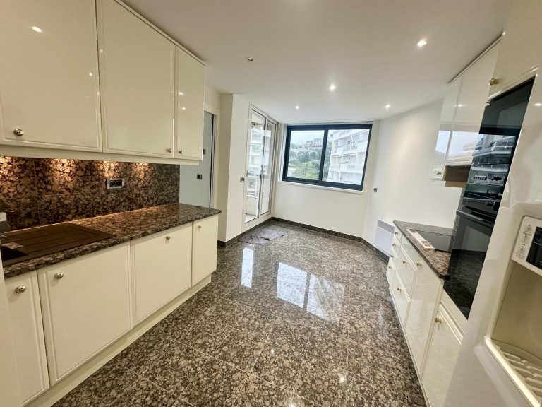 For Rent — 3-Room Apartment | Patio Palace, Jardin..