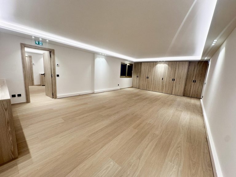 FOR RENT – Renovated Office Space in Prime Carré d..