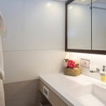Mindfulness-bathroom-700×525-1