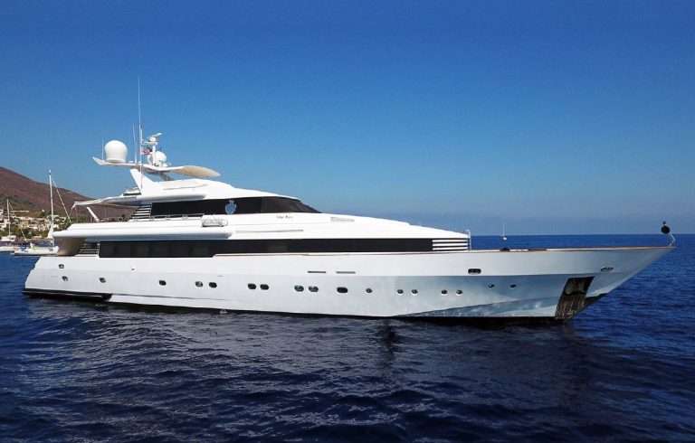 Yacht Charter – M/Y INDIGO STAR I
Length: 38m (124..