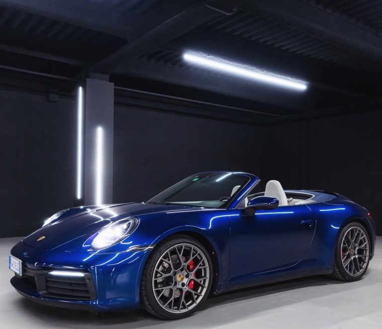 Rent Porsche Carrera 4S Cabriolet in Monaco, Monte..