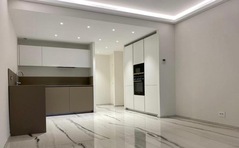 High-End Renovation & Home Staging Experts

Gastal..