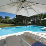 In a quiet setting, bright renovated neo-provençale villa. – Gallery 2